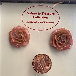 Rose 🌹 earrings😍